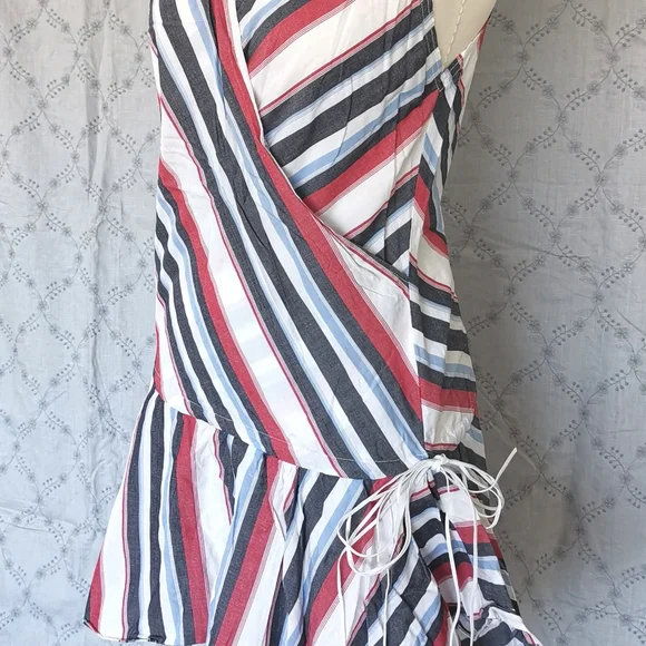 Dress - Picture 3 of 8